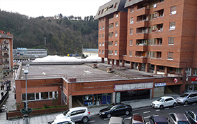 Nafarroa Etorbideko terraza. Beasain