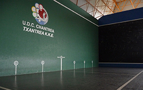 Iruñako U.D.C. Txantrea Pilotalekua