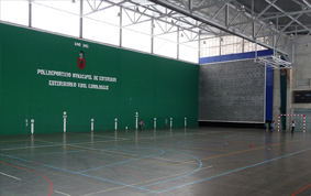 Asfalto galdatua. Esteribarreko Udal Kiroldegia