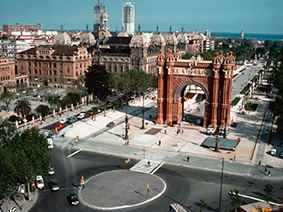 Asfalto galdatua. Lluis Companys Plaza. Bartzelona