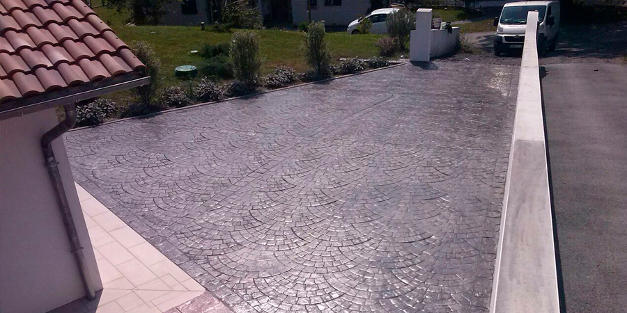 Hormigón impreso. Entrada a villa. Paseo Ulia