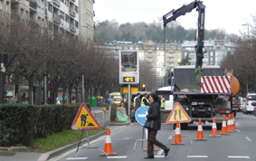 Canalización de agua en Avenida Madrid