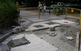 Pavimentación con baldosa en Avenida Madrid