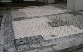 Pavimentación con baldosa en Calle Catalina Erauso